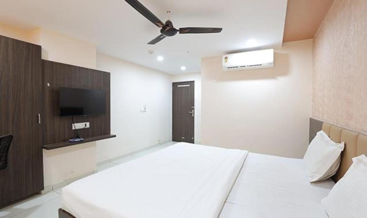 Fabhotel The Heaven Ahmedabad Exterior photo
